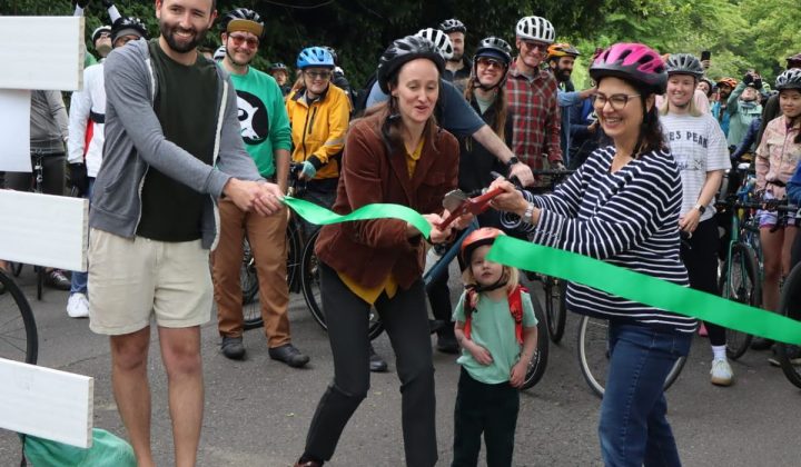 Seattle Mayor Expands Beloved Bicycle Weekends on Lake Washington Boulevard