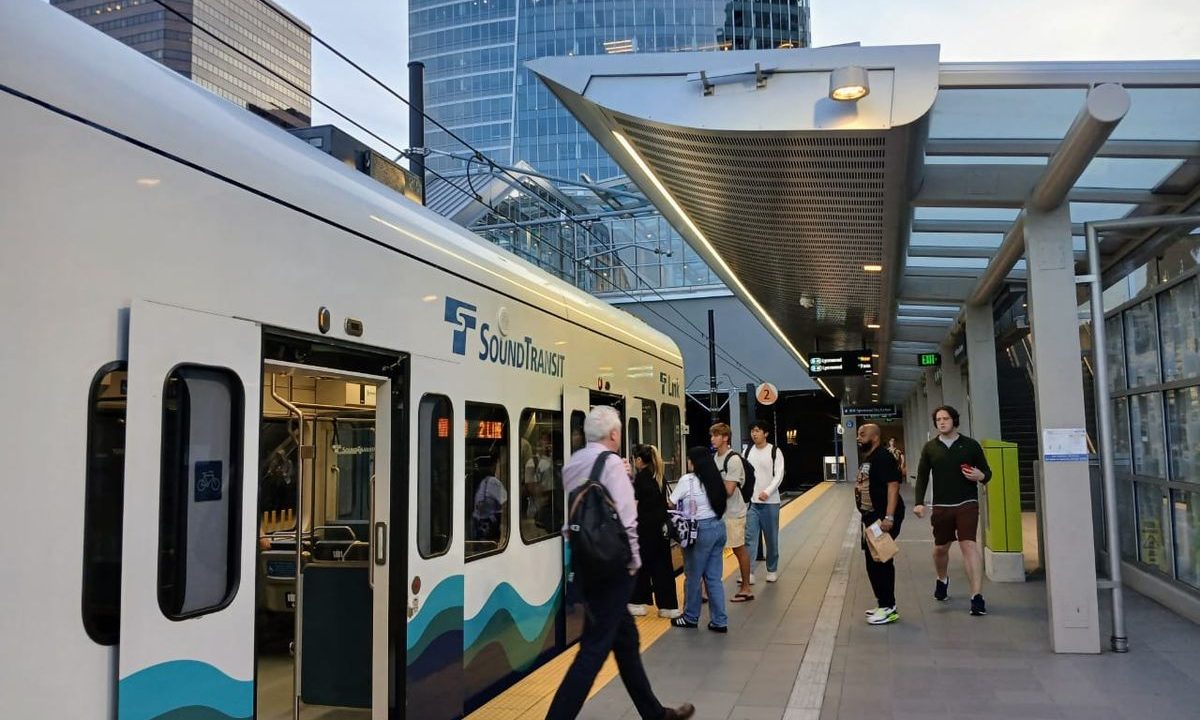 Seattle’s Light Rail Surges to Become US’s Busiest Following Line 2 Expansion