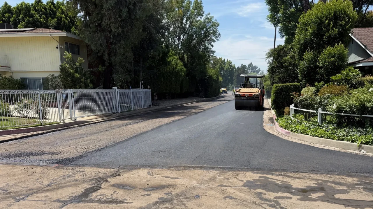 L.A. City Shifts Repaving Strategy to Sidewalk-less Streets Amidst Measure HLA Scrutiny