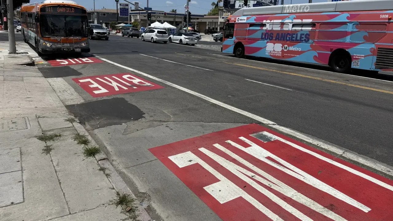 Los Angeles Expands Peak-Hour Bus Lanes on Florence and Alvarado Streets