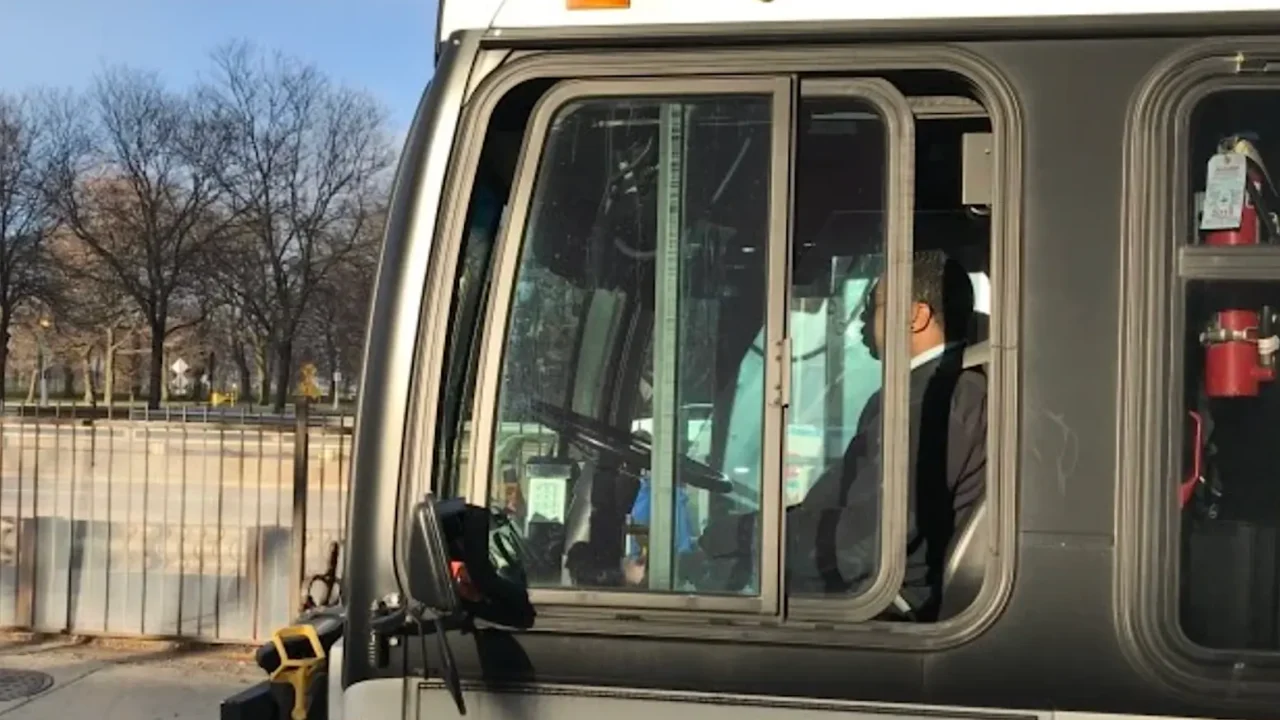 Chicago Bus Operator Highlights Systemic Issues in Service Reliability