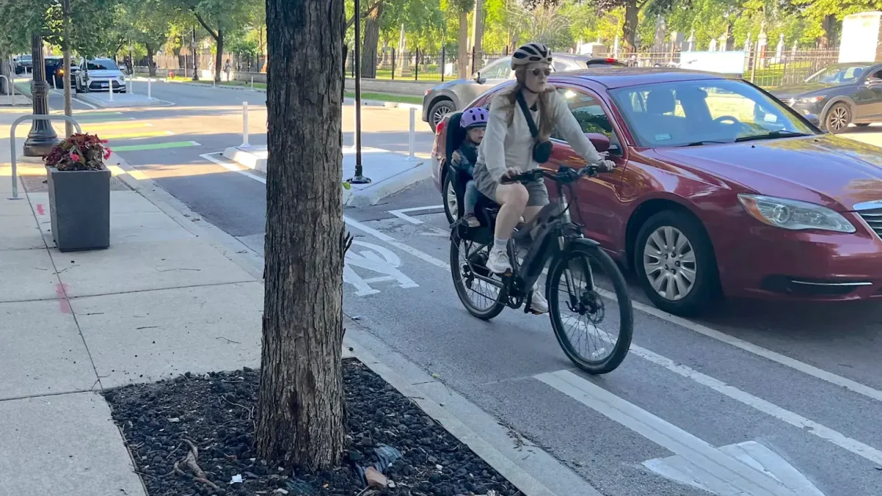 Chicago Podcast Discusses Cyclist Safety Following Planner’s Tragic Death