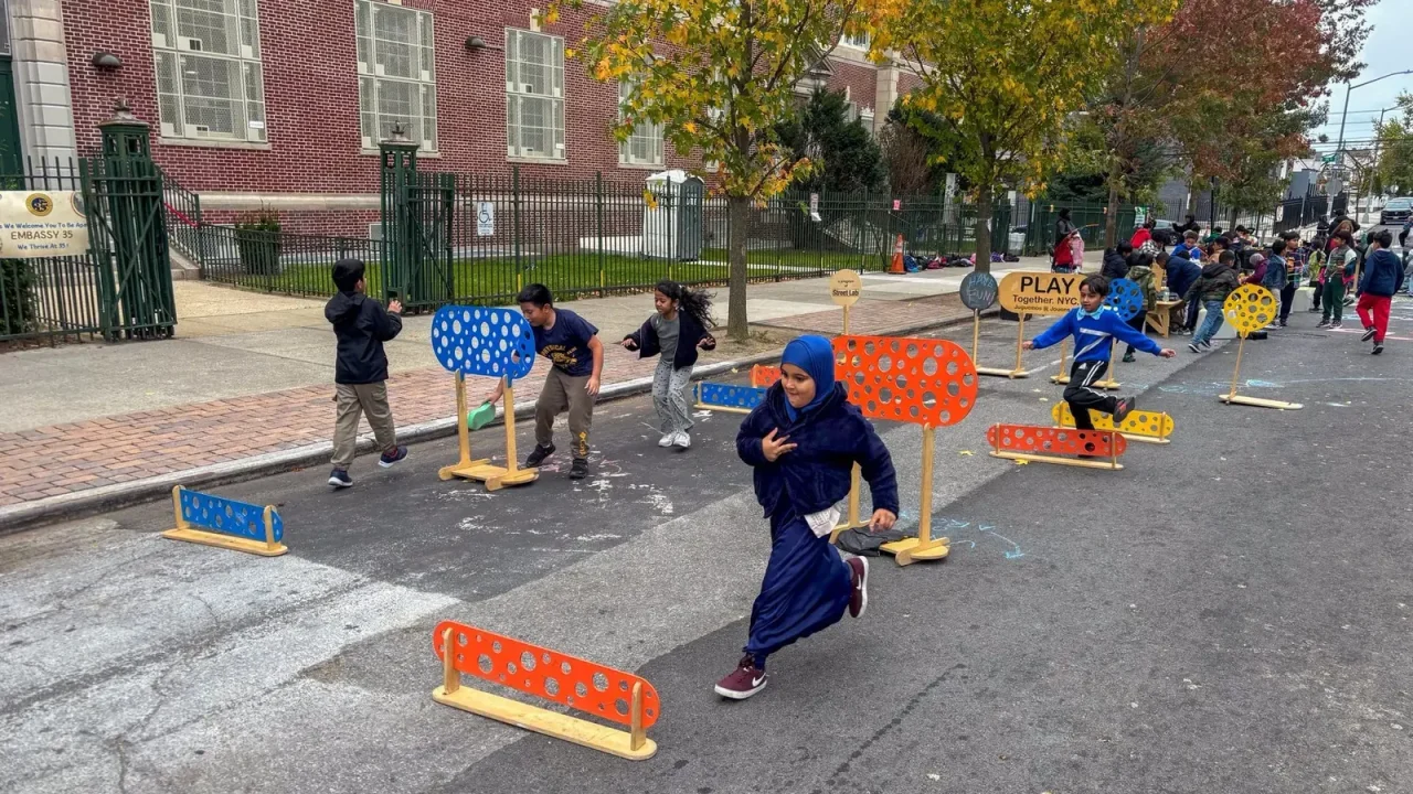 New York Advocates Urge Mayor to Fund School Streets Promise