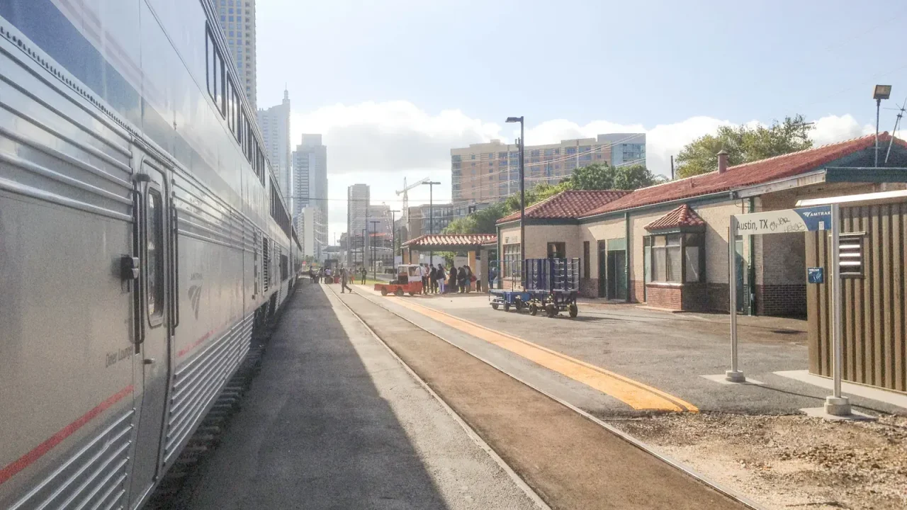 Texas DOT Pushes for Austin-San Antonio Commuter Rail Amidst Track Ownership Hurdles