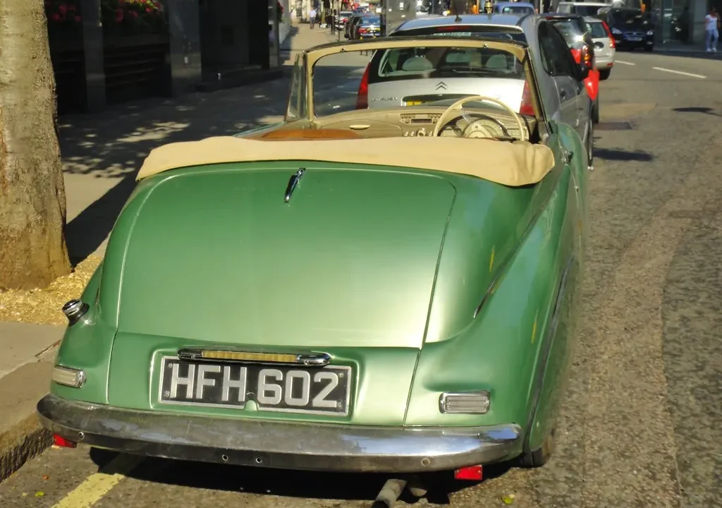 The Silvertown Tunnel: A Century of Connection or a Highway to Gridlock?
