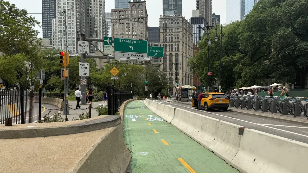 London Learning: Brooklyn Bridge Cycling Upgrades Offer Insights for Urban Infrastructure