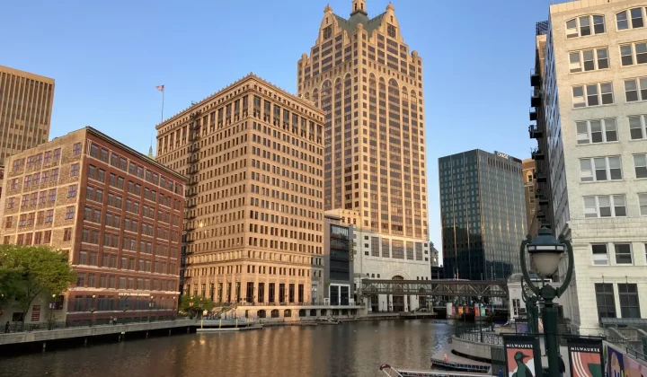 Editorial note: Milwaukee highway story rejected – no London angle available