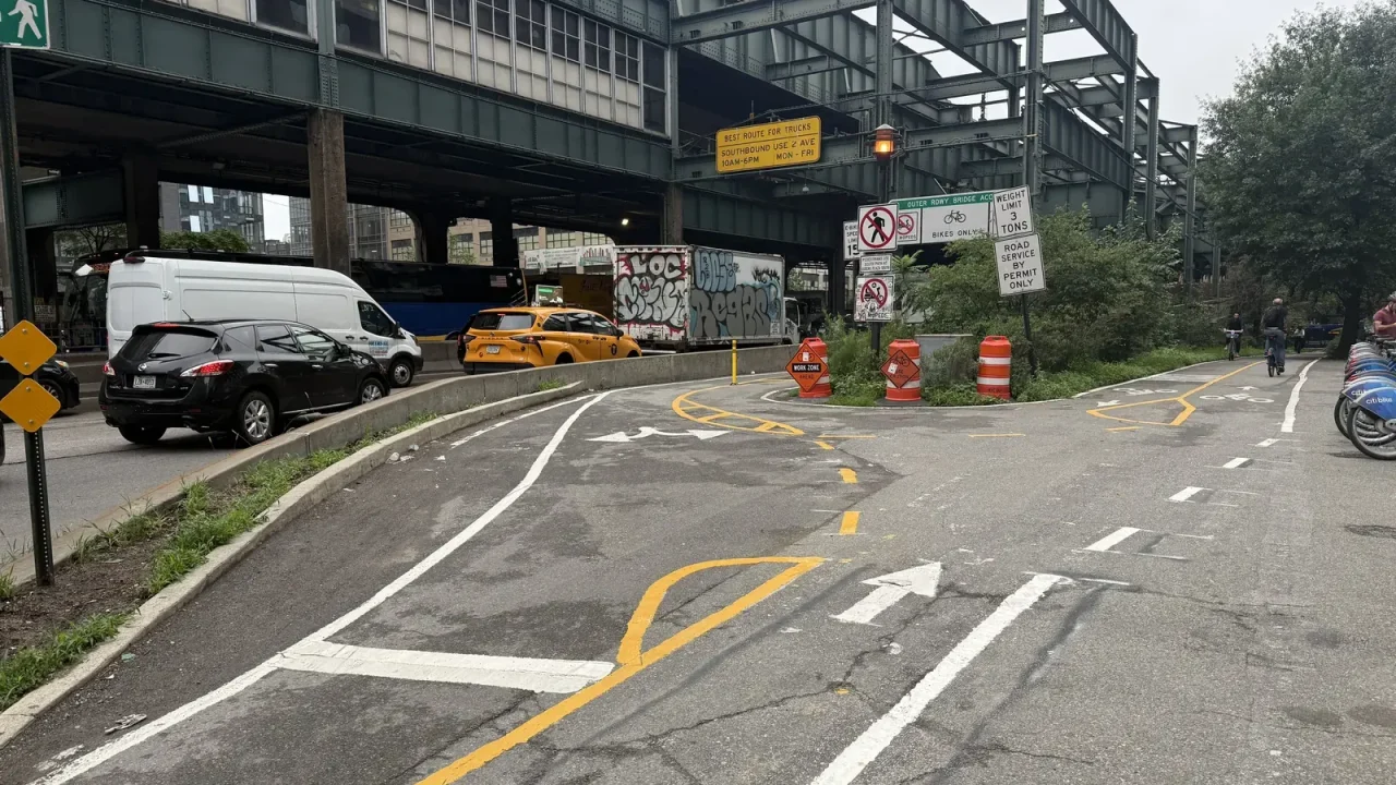 Queensboro Bridge Lane Conversion Proposed Amidst Declining Car Traffic and Rising Cyclist Numbers